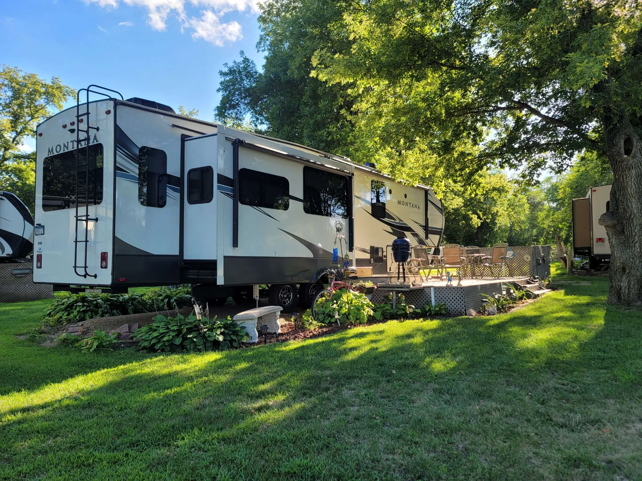 RV site with landscaping at Valhalla